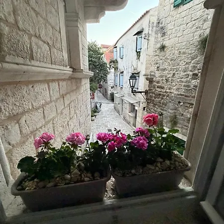 Apartment Luxury Gothic Old Town Trogir