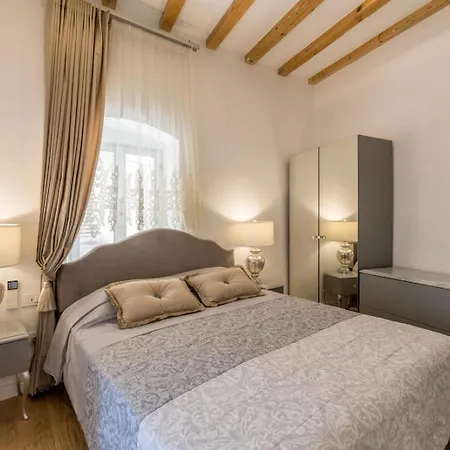 Apartment Luxury Gothic Old Town Trogir