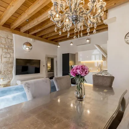 Apartment Luxury Gothic Old Town *