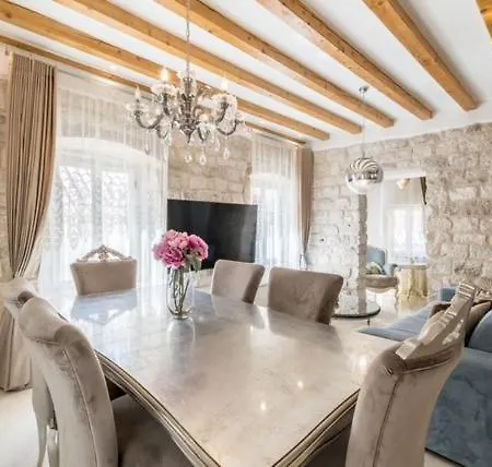 Luxury Gothic Old Town Apartment Trogir