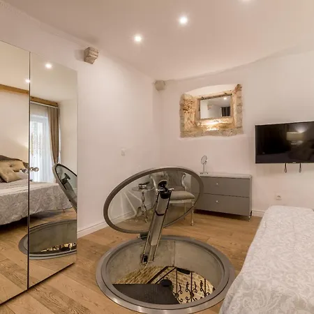 Apartment Luxury Gothic Old Town Trogir